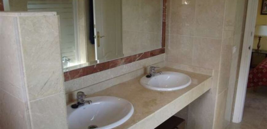 Spacious 3-bedroom Townhouse in prime location