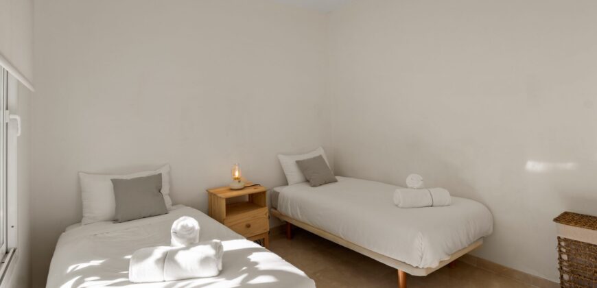 Charming 2 bedroom ground-floor apartment in Alcazaba Lagoon