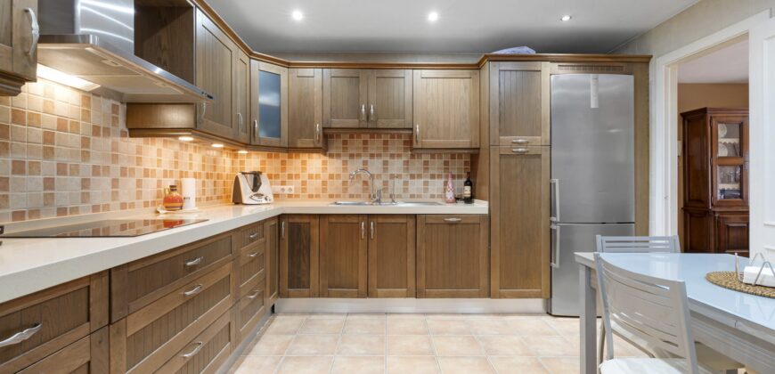 Spacious 3-bedroom apartment in Nueva Andalucía