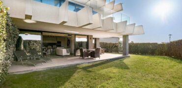 Modern Apartment in Exclusive Oasis 325 Development