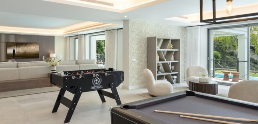 Stunning Mansion in the Prestigious Community of El Madroñal