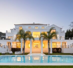 Stunning Mansion in the Prestigious Community of El Madroñal