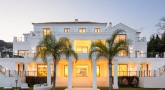 Stunning Mansion in the Prestigious Community of El Madroñal