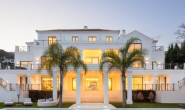 Stunning Mansion in the Prestigious Community of El Madroñal