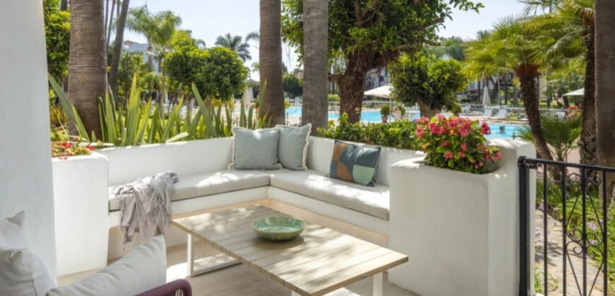 Exceptional contemporary apartment in the Puente Romano Resort on the golden mile