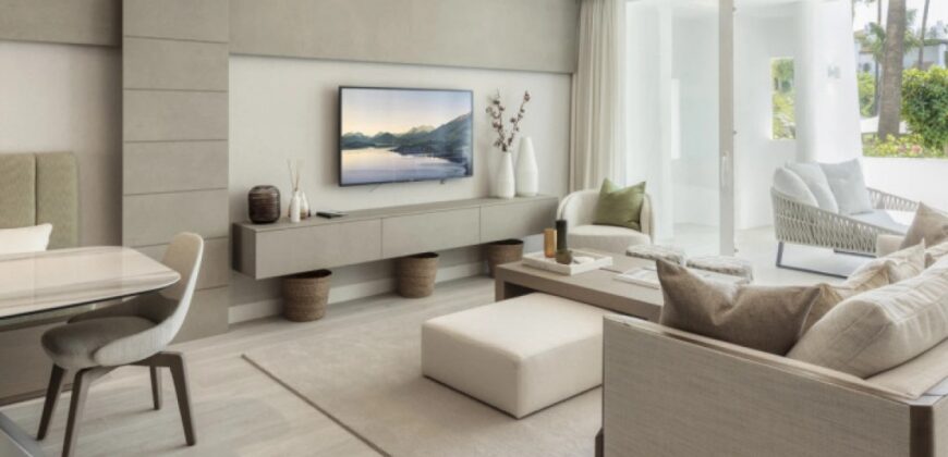 Exceptional contemporary apartment in the Puente Romano Resort on the golden mile