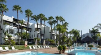 Exceptional contemporary apartment in the Puente Romano Resort on the golden mile