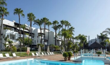 Exceptional contemporary apartment in the Puente Romano Resort on the golden mile