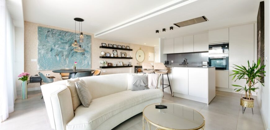 Modern Apartment in Exclusive Oasis 325 Development