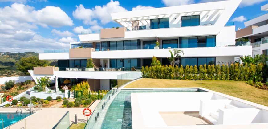 One-of-a-kind apartment in exclusive, 14 flat complex in Cabopino