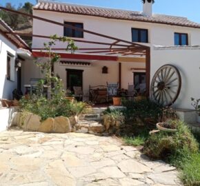 Charming Andalucian finca tucked away in the tranquil countryside of Casares