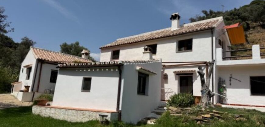 Charming Andalucian finca tucked away in the tranquil countryside of Casares