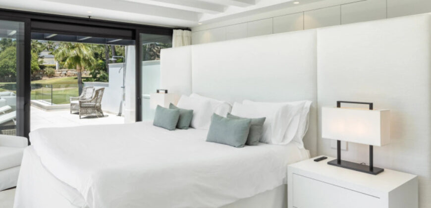 Stunning Villa combining a timeless outside with a lavish interior finish