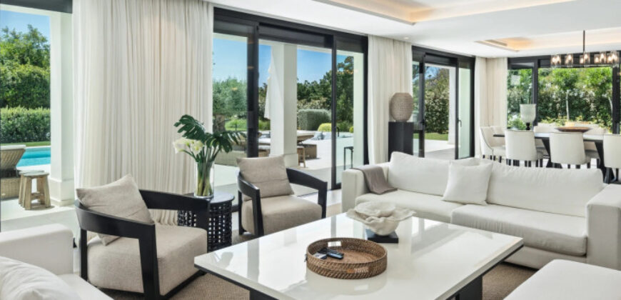 Stunning Villa combining a timeless outside with a lavish interior finish