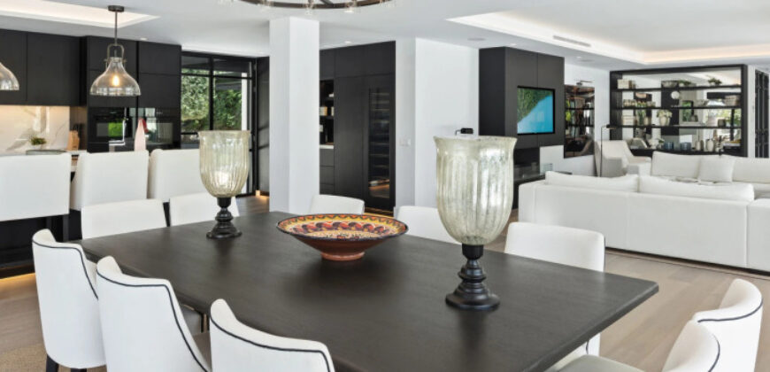 Stunning Villa combining a timeless outside with a lavish interior finish