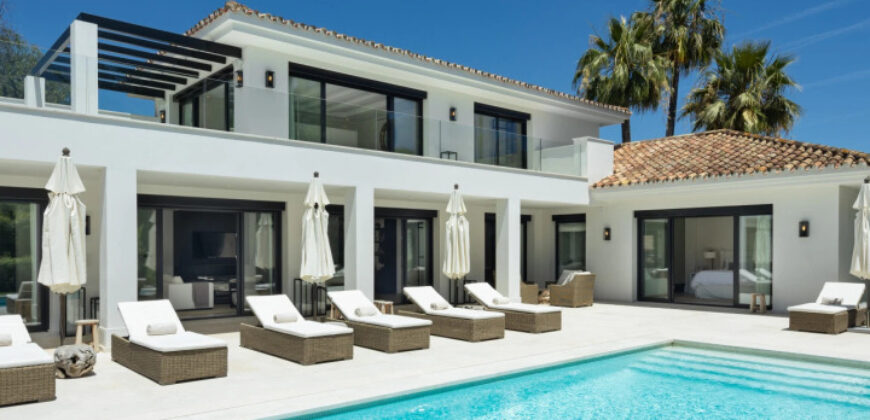 Stunning Villa combining a timeless outside with a lavish interior finish
