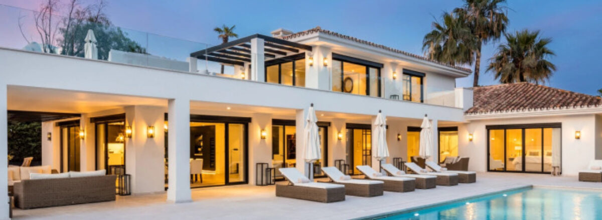 Stunning Villa combining a timeless outside with a lavish interior finish Stunning Villa combining a timeless outside with a lavish interior finish