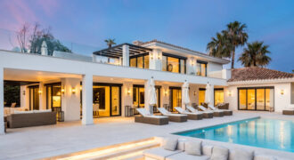 Stunning Villa combining a timeless outside with a lavish interior finish