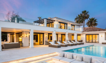 Stunning Villa combining a timeless outside with a lavish interior finish