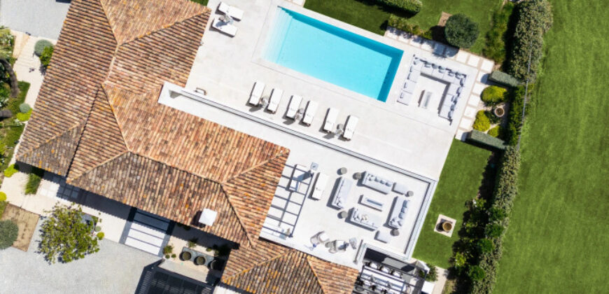 Stunning Villa combining a timeless outside with a lavish interior finish
