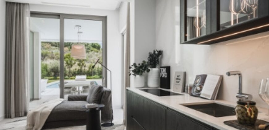 Nine luxurious Villas in El Paraiso