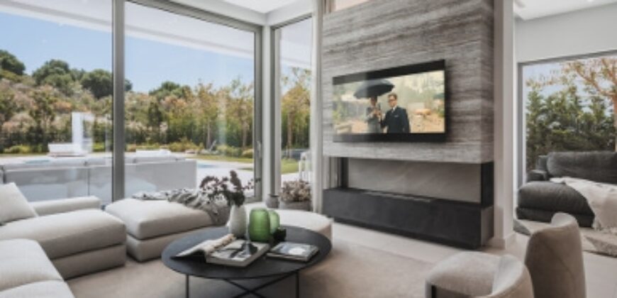 Nine luxurious Villas in El Paraiso