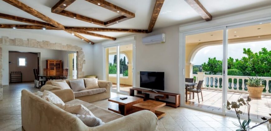 Stunning 4-bedroom Villa just Moments from Marbella’s Golden Mile