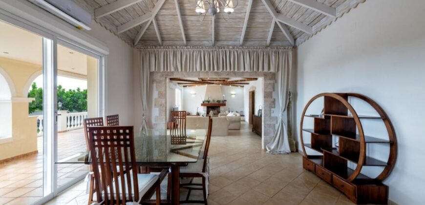 Stunning 4-bedroom Villa just Moments from Marbella’s Golden Mile