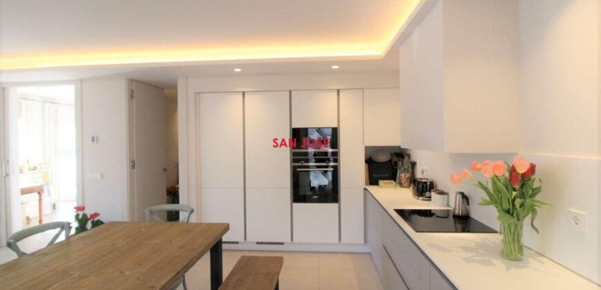 Stunningly renovated 3-bedroom apartment in Aldea Blanca