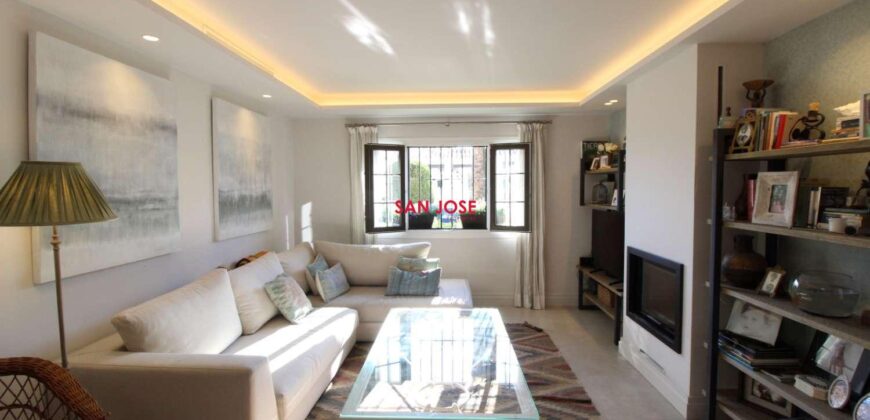 Stunningly renovated 3-bedroom apartment in Aldea Blanca