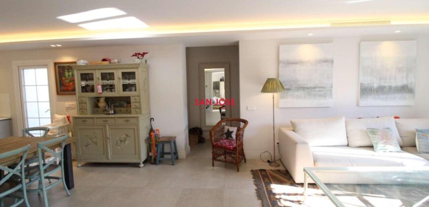 Stunningly renovated 3-bedroom apartment in Aldea Blanca