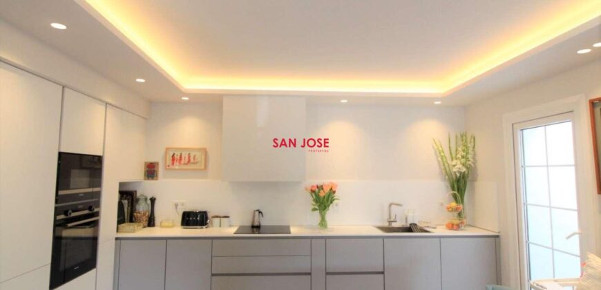 Stunningly renovated 3-bedroom apartment in Aldea Blanca