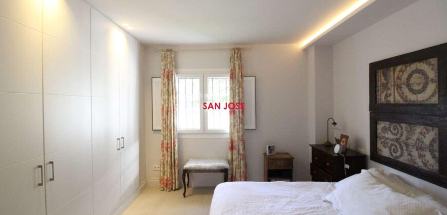 Stunningly renovated 3-bedroom apartment in Aldea Blanca