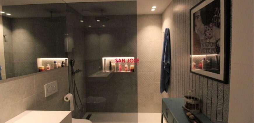 Stunningly renovated 3-bedroom apartment in Aldea Blanca