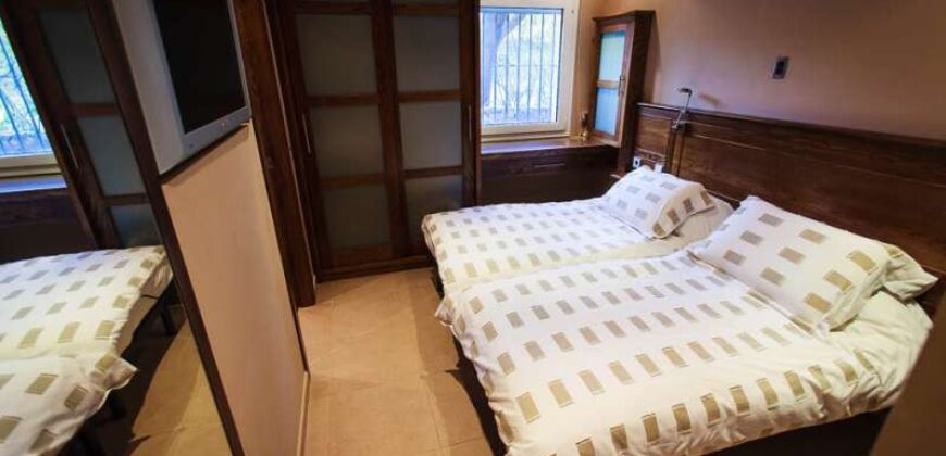 Beautiful ground-floor apartment in Puerto Banús