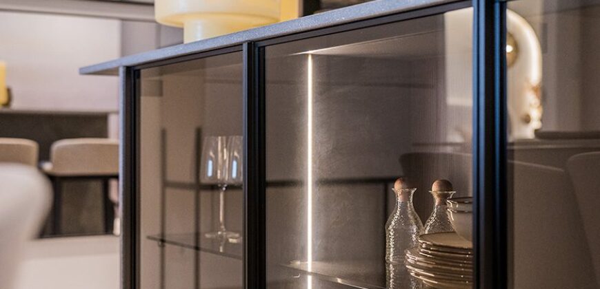 Luxury Beachfront Apartment on the New Golden Mile