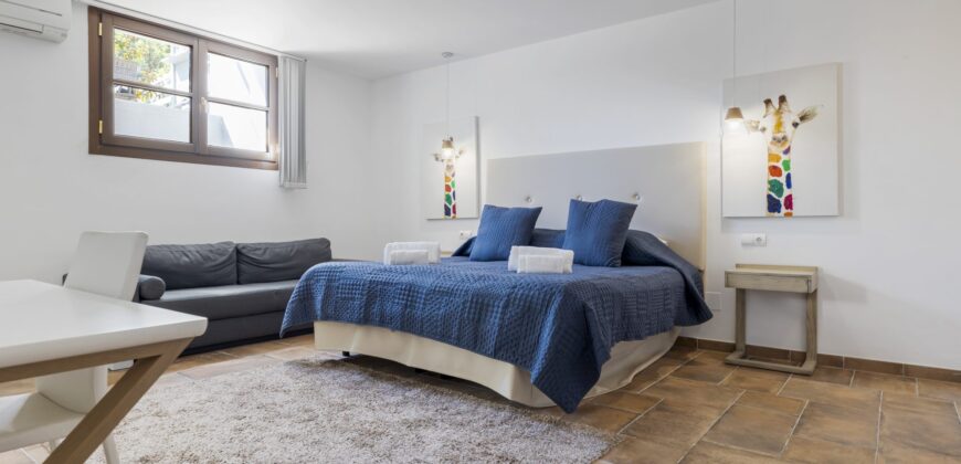 Exceptional 5-Bedroom Townhouse in Benahavís