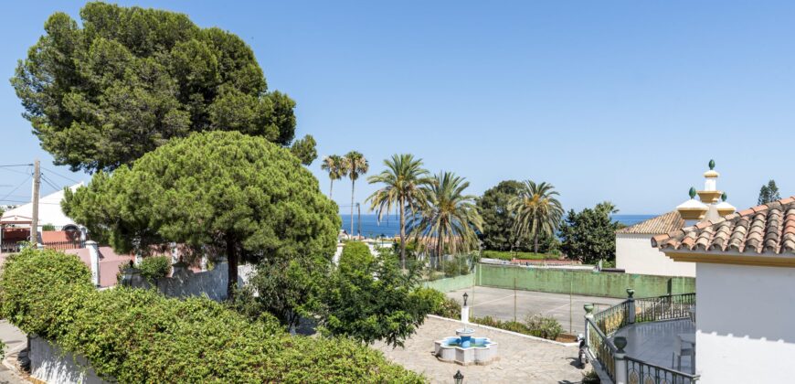 Spacious 6-Bedroom Villa with Sea & Mountain Views in Estepona