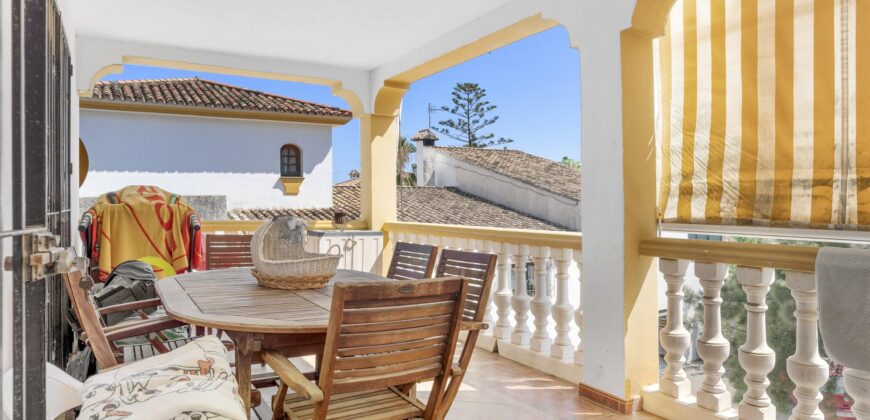 Spacious 6-Bedroom Villa with Sea & Mountain Views in Estepona