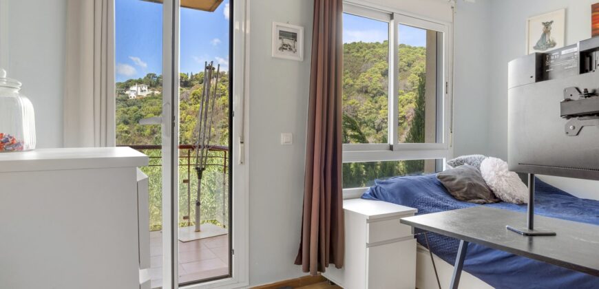 Charming Townhouse in Jardines de Lomas Alta, Forest Hills – Estepona