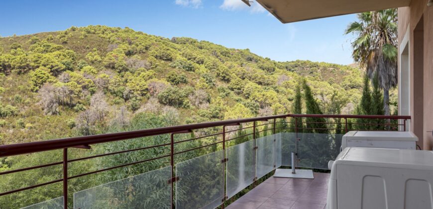 Charming Townhouse in Jardines de Lomas Alta, Forest Hills – Estepona