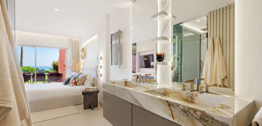 Luxury Beachfront Apartment on the New Golden Mile