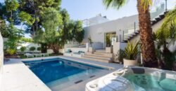 Luxurious 6-Bedroom Contemporary Villa with Stunning Ocean Views on the Beachfront of Nueva Andalucía