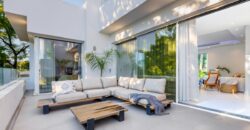 Luxurious 6-Bedroom Contemporary Villa with Stunning Ocean Views on the Beachfront of Nueva Andalucía