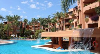 Luxurious 2-Bedroom Apartment in Oasis de Marbella – Marbella’s Golden Mile