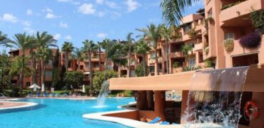 Luxurious 2-Bedroom Apartment in Oasis de Marbella – Marbella’s Golden Mile