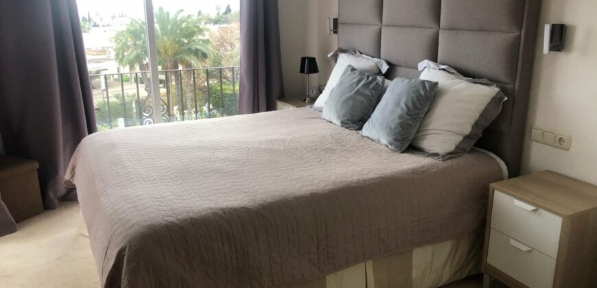 Luxurious 2-Bedroom Apartment in Oasis de Marbella – Marbella’s Golden Mile