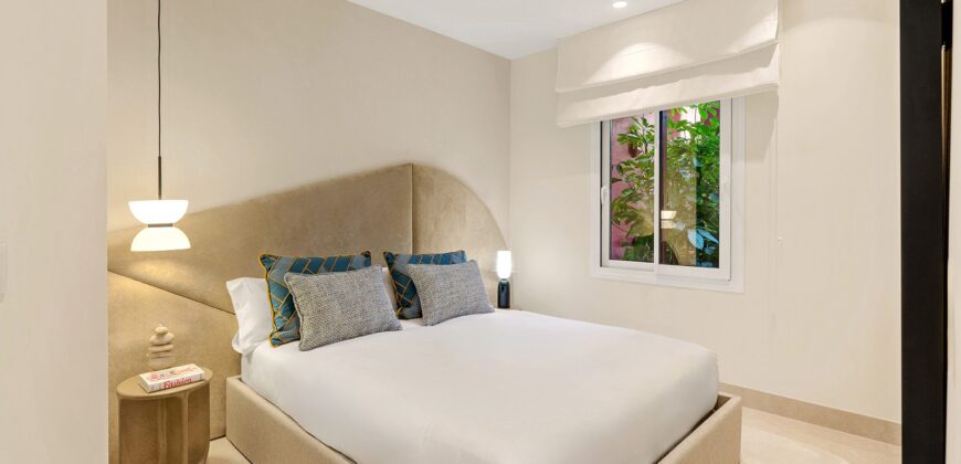 Luxury Beachfront Apartment on the New Golden Mile