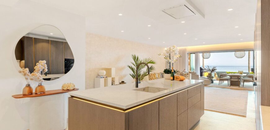 4-BEDROOM GROUND FLOOR APARTMENT ESTEPONA