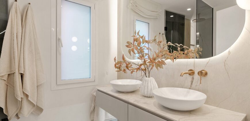 Luxury Beachfront Apartment on the New Golden Mile
